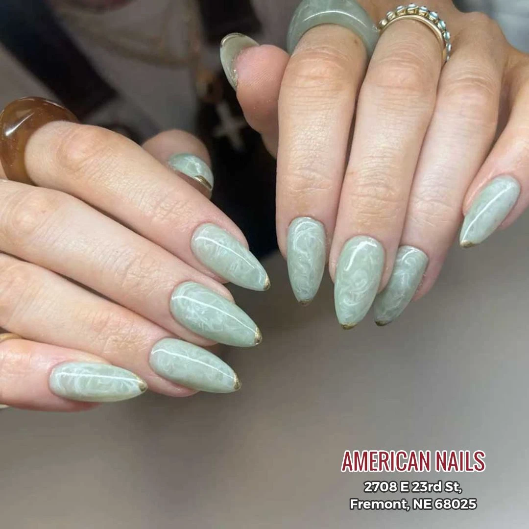Nail August